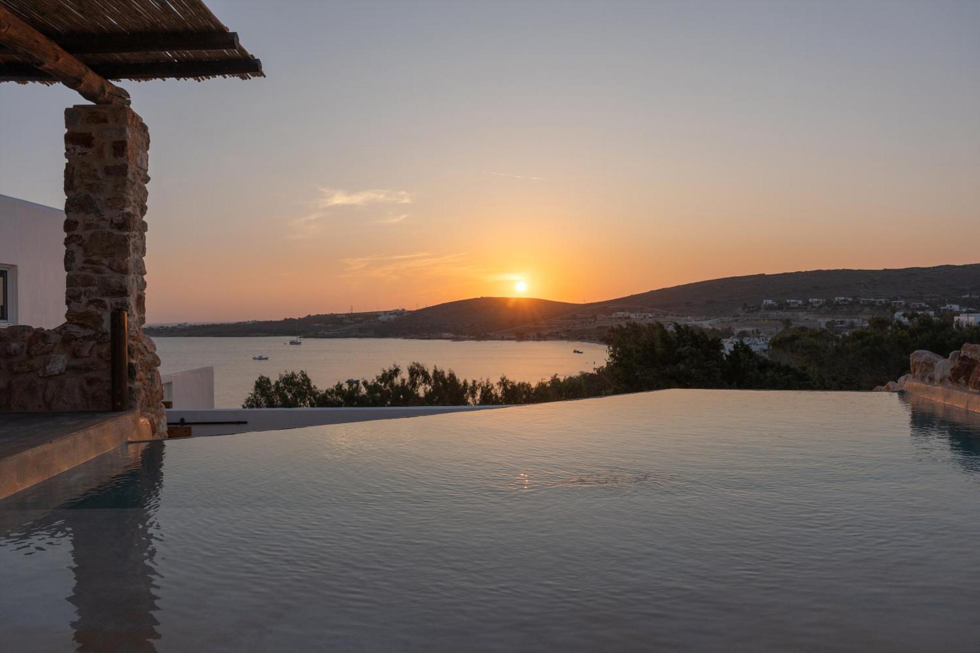 Krios Luxury Suites Krotiri エクステリア 写真